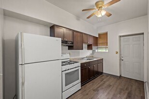 2232 Woodstock Ave in Pittsburgh, PA - Building Photo