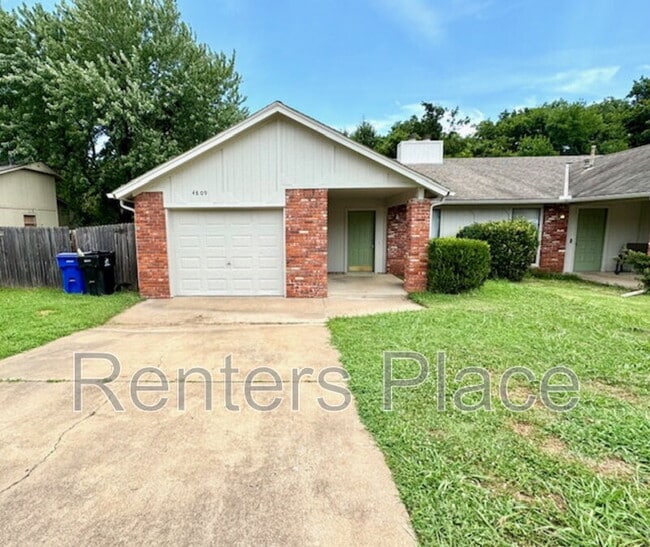 property at 4809 S Gum Ave