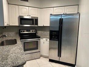 3722 Southpointe Dr in Orlando, FL - Building Photo - Building Photo