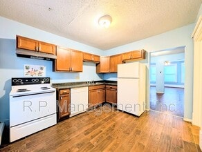 61 Delos St W in St. Paul, MN - Building Photo - Building Photo