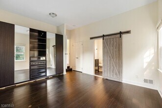 128 E Grove St in Westfield, NJ - Building Photo - Building Photo