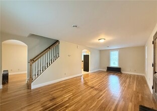 206 E 11th St in Elmira, NY - Building Photo - Building Photo