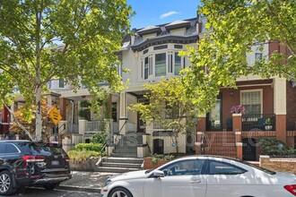 134 Randolph Pl NW in Washington, DC - Foto de edificio - Building Photo