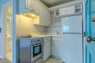 1279 Alicante Dr in Pacifica, CA - Building Photo - Building Photo