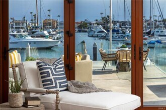 517 Via Lido Soud in Newport Beach, CA - Building Photo - Building Photo