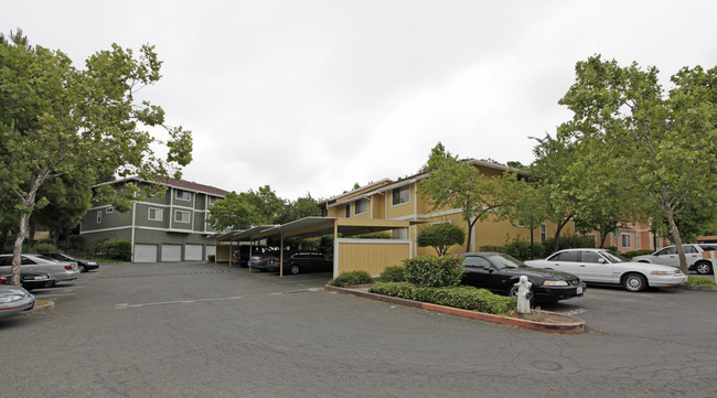 Parkway Place in Vallejo, CA - Building Photo - Building Photo