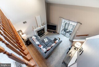 1012 Foxmeadow Dr in Royersford, PA - Building Photo - Building Photo