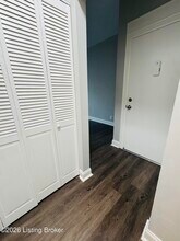 153 Thierman Ln in Louisville, KY - Building Photo - Building Photo