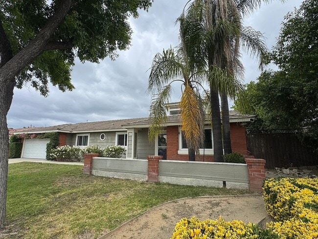 417 E Miramar Ave in Claremont, CA - Foto de edificio - Building Photo