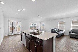 322 Pedernales Ln in Hutto, TX - Building Photo - Building Photo