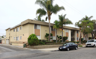 Sunrise Apartments in Hawthorne, CA - Foto de edificio - Building Photo