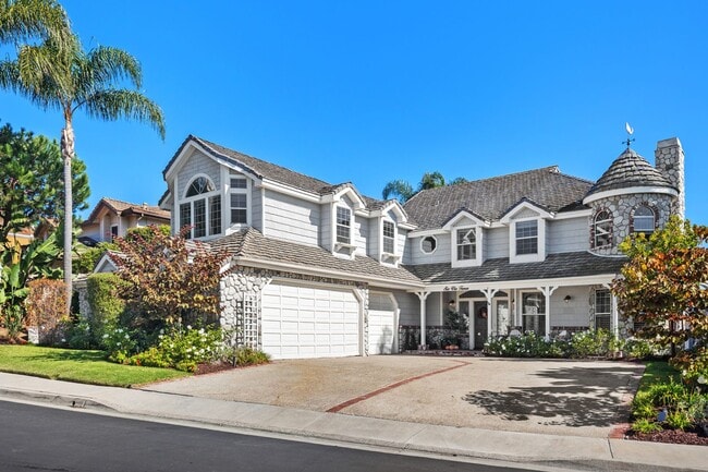 property at 6 Via Tunas