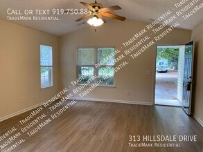 313 Hillsdale Dr in Wilmington, NC - Foto de edificio - Building Photo