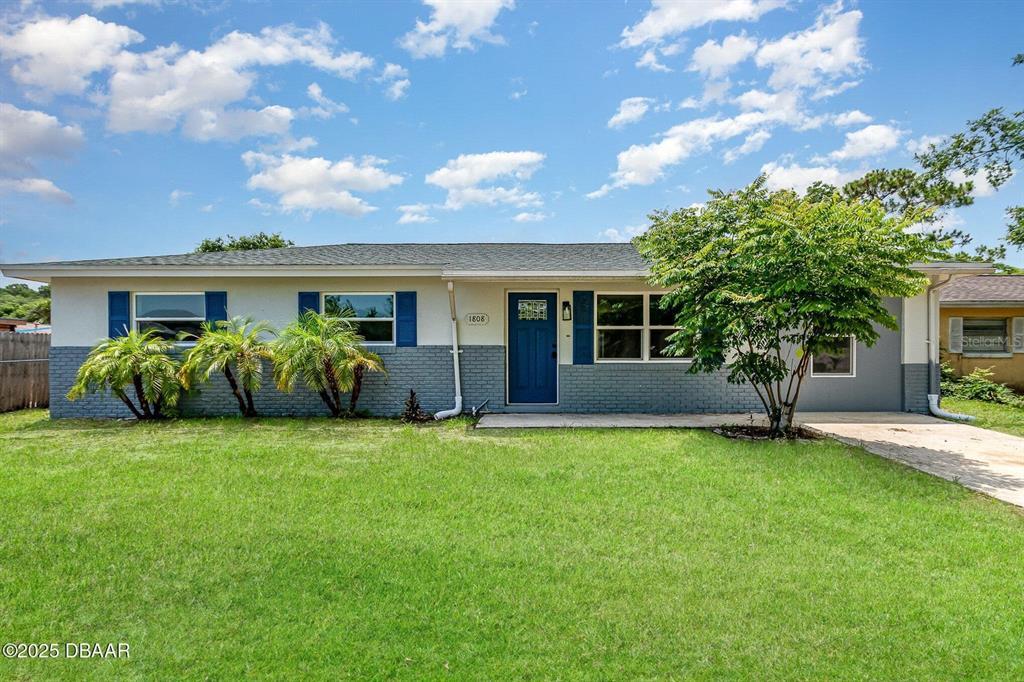 1808 Green Pl in Ormond Beach, FL - Foto de edificio