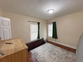 87 Harvard St, Unit 2 in Waltham, MA - Building Photo - Building Photo