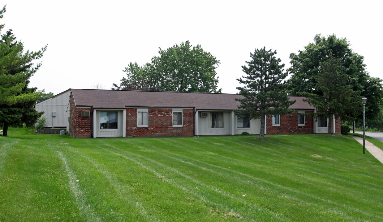 Vandalia Village Apartments in Vandalia, OH - Building Photo