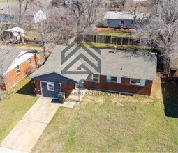 1216 McGregor Dr in Midwest City, OK - Building Photo - Building Photo