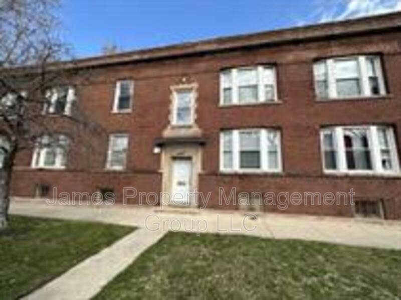 1506 E 74th Pl in Chicago, IL - Building Photo