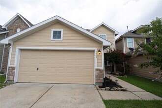 6442 Wilshire Lakes in Houston, TX - Building Photo - Building Photo