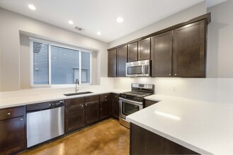 3505 Villa Ct in Austin, TX - Foto de edificio - Building Photo