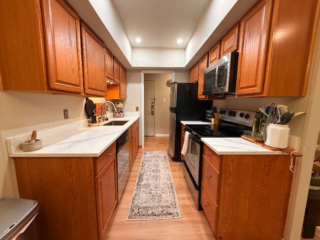 11651 Stoneview Square in Reston, VA - Building Photo - Building Photo