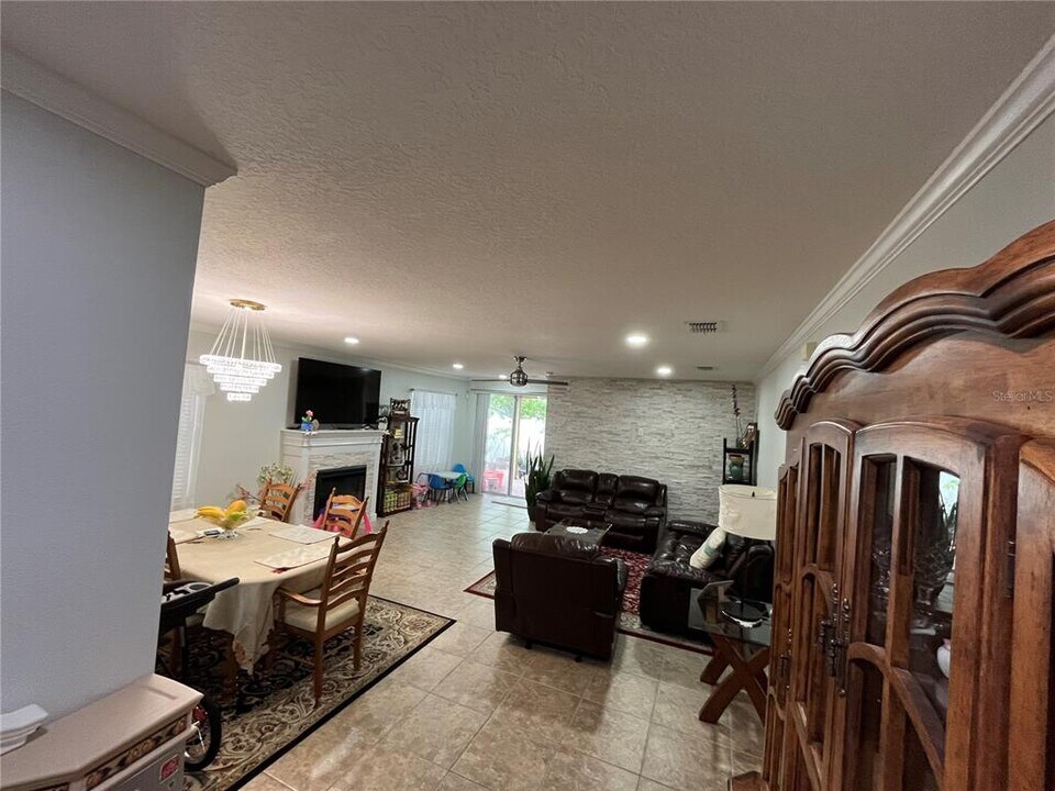 1921 Kettle Creek Dr in St. Cloud, FL - Building Photo