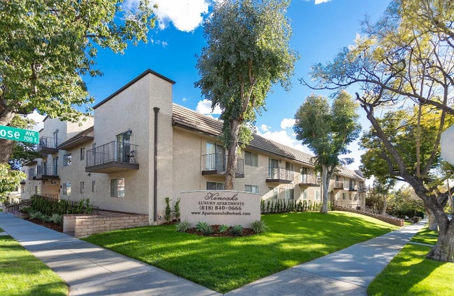 421 N Kenneth Rd in Burbank, CA - Building Photo - Building Photo