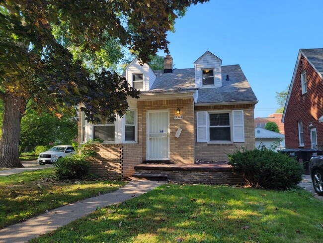 property at 22542 W Chicago