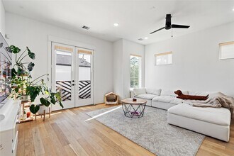 1835 Flowing Springs Trail in Houston, TX - Building Photo - Building Photo