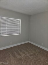 6764 Groveview Ln in Las Vegas, NV - Building Photo - Building Photo