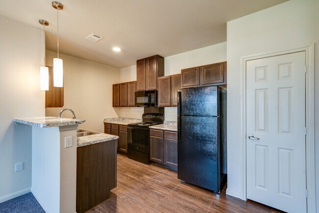 Mesa West in San Antonio, TX - Foto de edificio - Building Photo