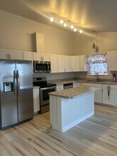 8518 Dunlap Ct in Anchorage, AK - Building Photo - Building Photo