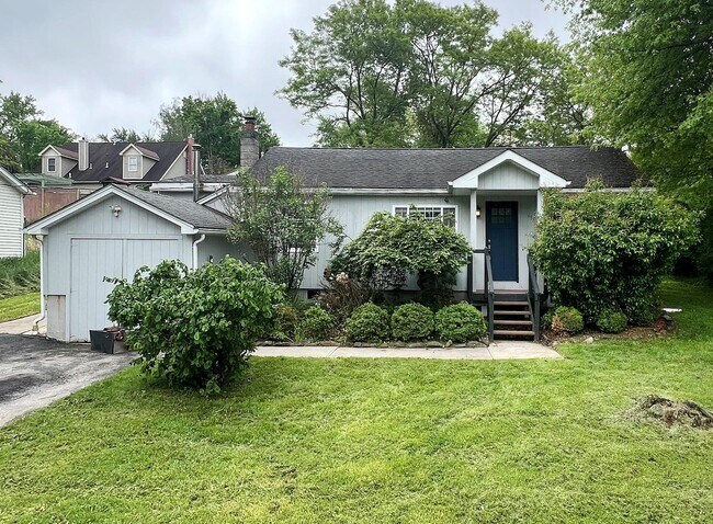 453 Clove Rd in Monroe, NY - Building Photo - Building Photo