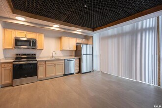 509 9th St in De Witt, IA - Building Photo - Building Photo