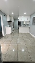 15503 Bloomfield Ave in Norwalk, CA - Foto de edificio - Building Photo