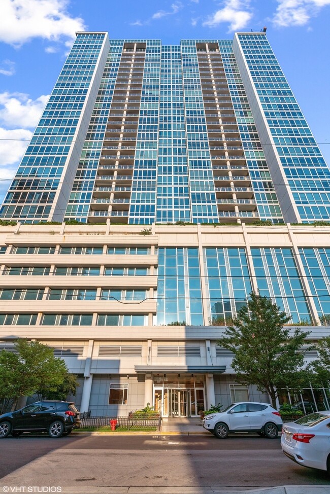 property at 1629 S Prairie Ave