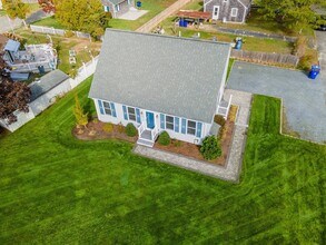 280 Barlows Landing Rd in Bourne, MA - Building Photo - Building Photo