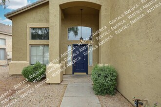 2305 E Cherry Hills Pl in Chandler, AZ - Foto de edificio - Building Photo