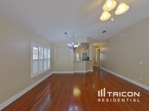 9926 Bridgeton Dr in Tampa, FL - Building Photo - Building Photo