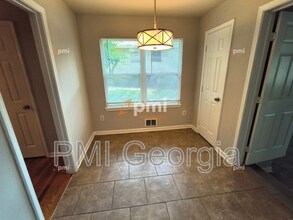819 Forrest Cir SE in Atlanta, GA - Building Photo - Building Photo