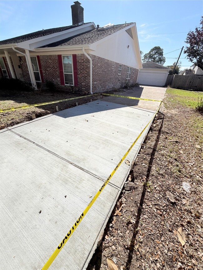 9231 Stroud Dr in Houston, TX - Building Photo - Building Photo