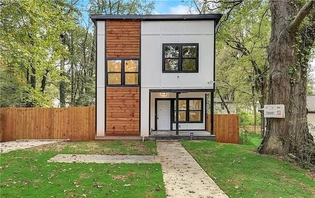 property at 1930 Pinedale Rd