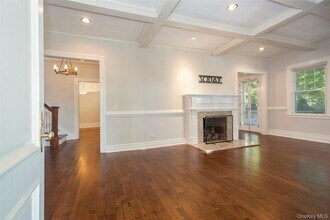 309 Milbank Ave in Greenwich, CT - Building Photo - Building Photo