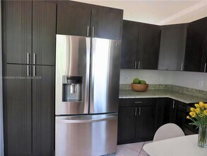 15643 NW 12th Rd in Pembroke Pines, FL - Building Photo - Building Photo
