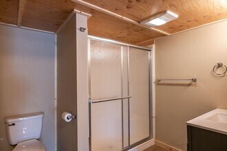 64 N James Ave in East Wenatchee, WA - Building Photo - Building Photo