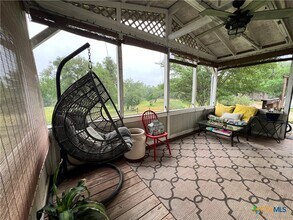 735 Oak Meadows in San Marcos, TX - Building Photo - Building Photo