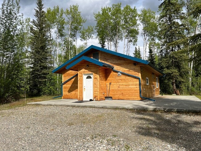 3755 Plack Rd in North Pole, AK - Building Photo - Building Photo