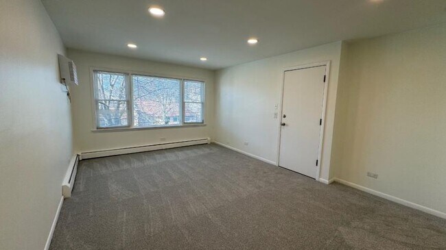 5647 W Lawrence Ave in Chicago, IL - Building Photo - Building Photo