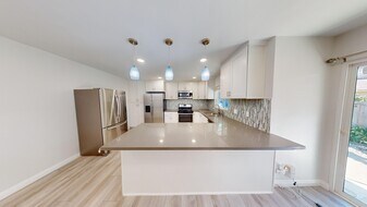 5165 Remington Rd in San Diego, CA - Building Photo