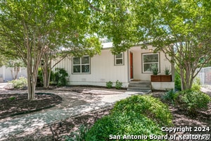 126 Irvington Dr